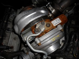 To utilize boost for engine performance throughout the entire rpm range, the 6.0L used a Garrett variable geometric turbo. The position of the veins, ­controlled by the PCM, would direct flow of exhaust gas to the exducer wheel of the turbo, which would change boost characteristics supplied to the ­engine.