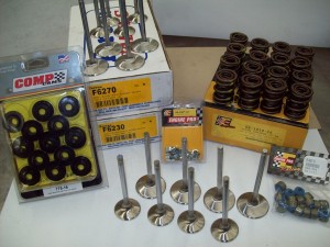Here is the mix of Ferrea valves, Engine Pro springs, locks and seals, and the set of Comp Cams retainers we used for our high performance valve train.