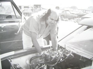 In the ’70s, most all Pro Stock drivers were hands on mechanics and/or engine builders and worked on their own cars. No big crews – usually one or two volunteers or a partner or spouse.