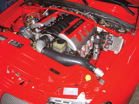 the stock engine in the 2005 gto is a 364 cid (6.0l) gen iv v8 that is used in a myriad of gm vehicles from gtos and corvettes to various truck platforms.