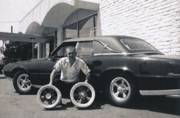During the ’60s, Ansen Automotive began to build one-piece and two-piece aluminum wheels for first race cars and then street cars using a centrifugal casting machine of Senter’s design. In 1963, Senter developed the Ansen Sprint wheel, which was a slotted aluminum type that could be disassembled to change offsets.